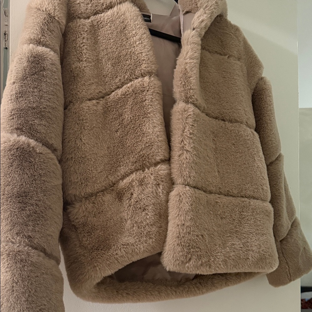 Women's Tan Faux Fur Jacket